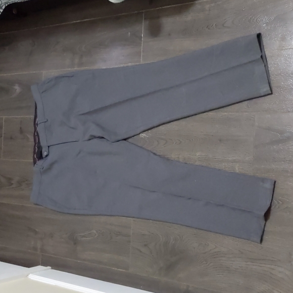 2/$50 - 2XL Grey Men's Formal Suit - Picture 6 of 7